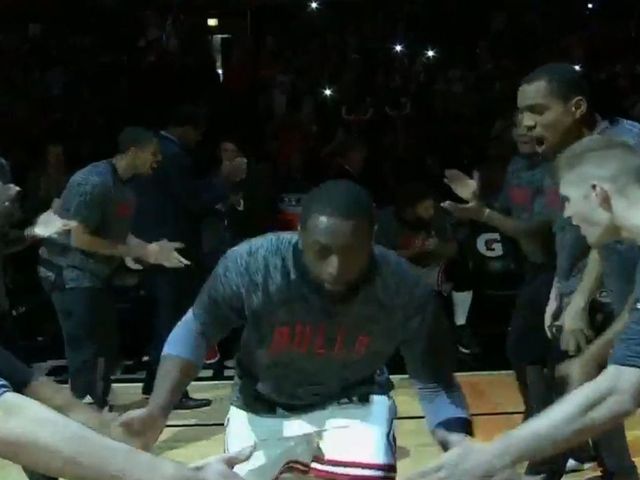Wade introduced for 1st time as a Bull