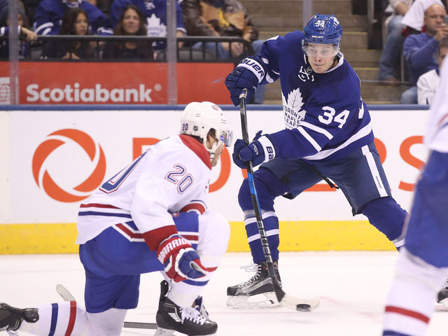 Auston Matthews opens as Calder Trophy favorite