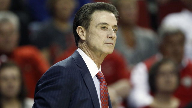Pitino apologizes to fans, but maintains he didn't know about paying recruits