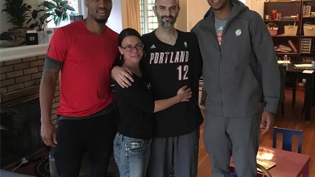 Blazers' Lillard, McCollum visit cancer patient