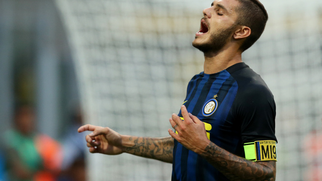 Watch: Scornful Inter fans cheer after Icardi shanks terrible penalty