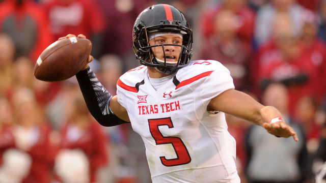 Watch: Mahomes launches 80-yard bomb during pro day workout