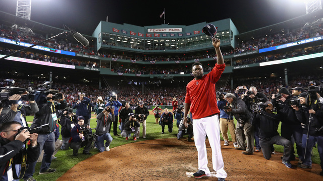 Ortiz tearfully salutes Fenway crowd after final MLB game