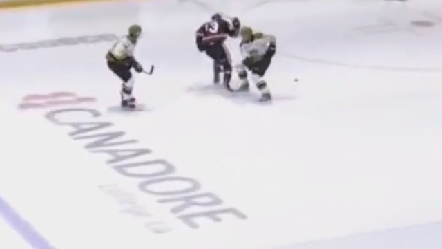 Blackhawks prospect Knott scores nasty deke goal