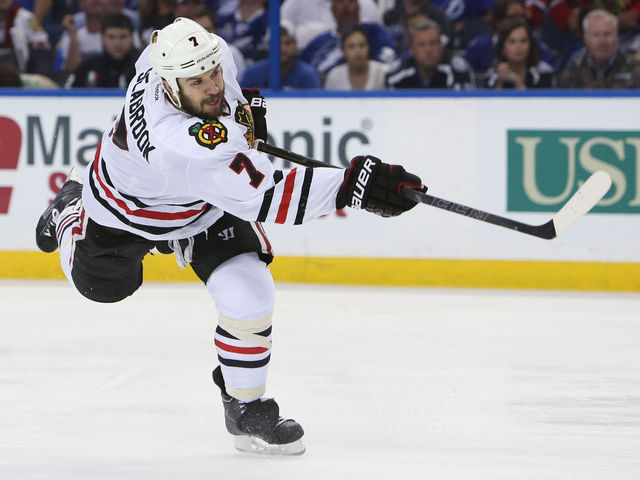 Brent Seabrook sympathizes with fans after staying up to watch Cubs