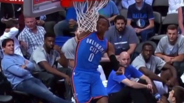 Westbrook gets denied by rim on open tomahawk dunk