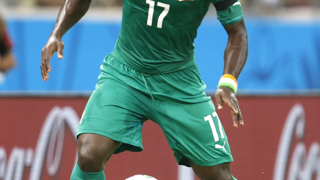 PSG's Aurier hailed as a 'hero' after saving Mali player's life