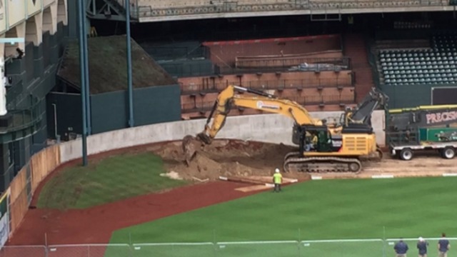Astros' iconic Tal's Hill in center field removed
