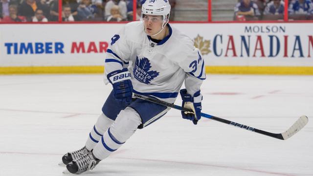 Watch: Matthews picks top corner after slick set up from Nylander
