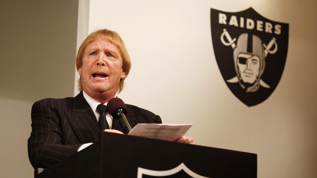 Owners approve Raiders' relocation to Las Vegas with reported 31-1 vote