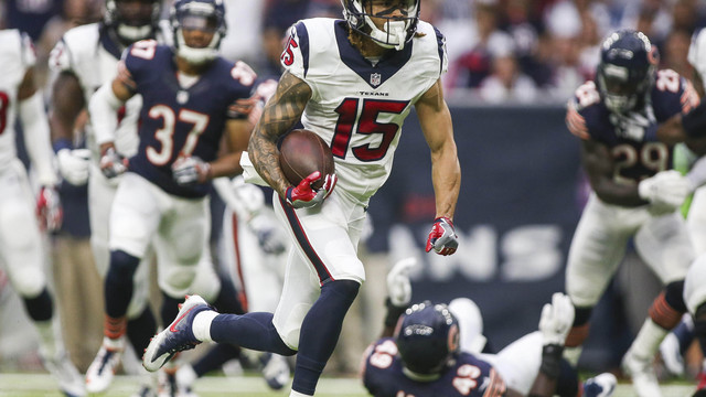Report: Texans' Fuller out 2-3 months after breaking collarbone at practice