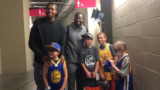 Warriors' Durant, Green meet young boy with leukemia