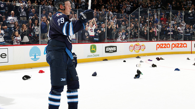 Ranking Laine and Matthews' 8 goals