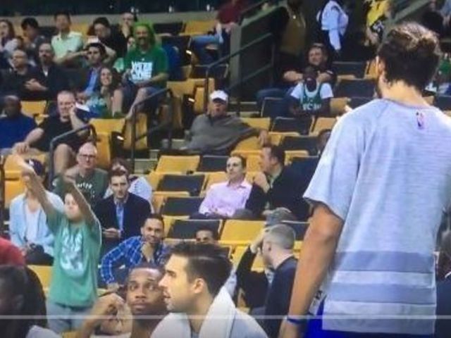 Young Celtics fan mocks Noah's shooting stance
