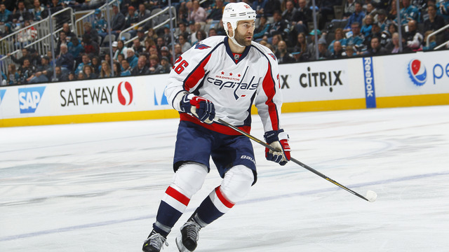 Winnik loses piece of ear after taking slapshot to head