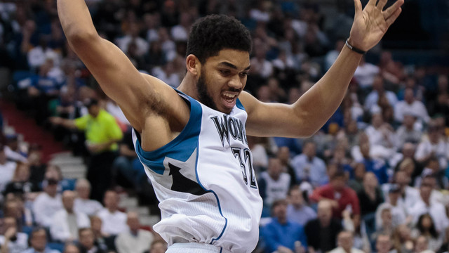 Watch: Towns swoops in from 3-point line to crush putback