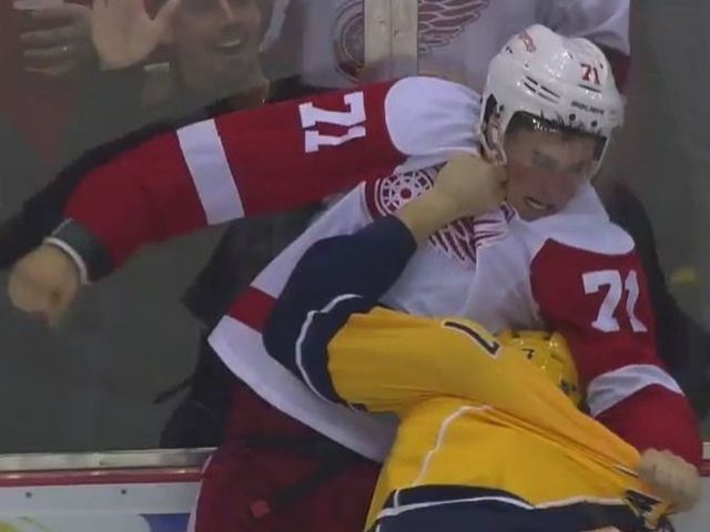 Larkin drops gloves for 1st career fight