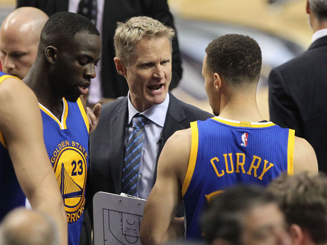 Kerr says his players shouldn't worry about social media