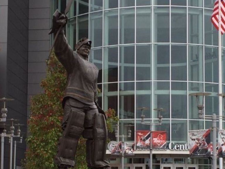 Martin best sale brodeur statue