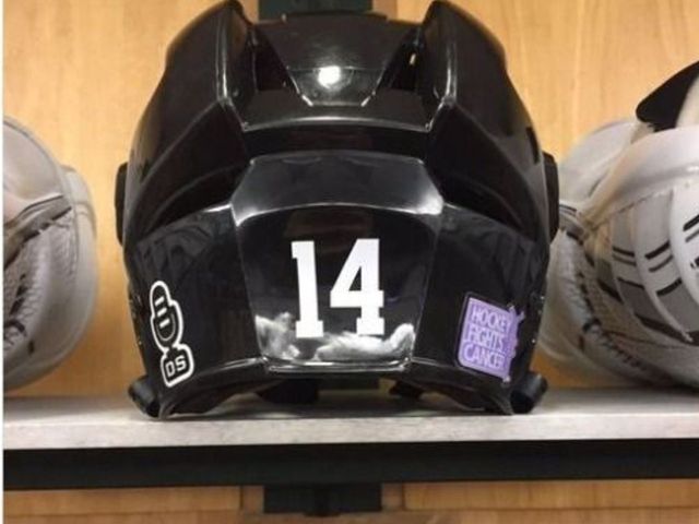 Stars supporting cancer-stricken announcer with helmet sticker
