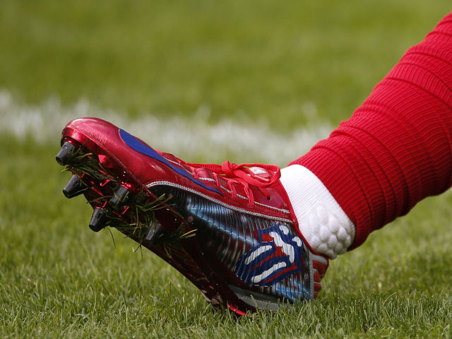 Report: NFL softens stance on personalized cleats