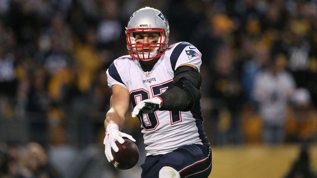 Gronkowski will be 'ready to roll' when Patriots' workouts start