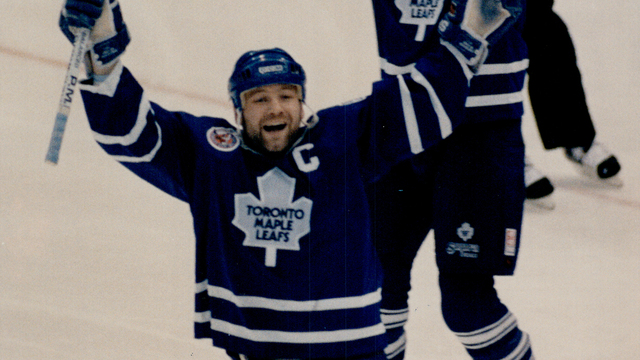 Wendel Clark, Frank Mahovlich among 4 additions to Leafs' 'Legends Row'