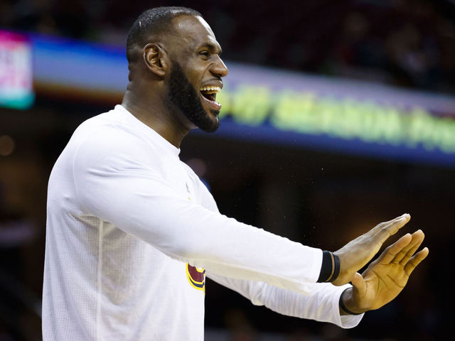 LeBron moves past Cousy for 16th on all-time assists list