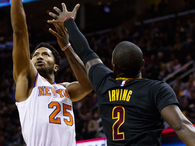 Rose admits to being rusty, says triangle offense still 'foreign'