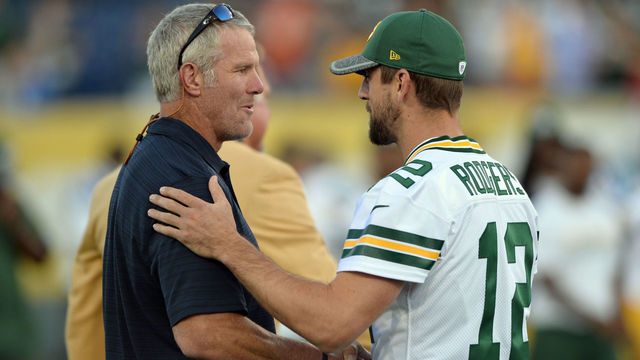Favre lauds Rodgers for carrying Packers, thinks he can play til 40