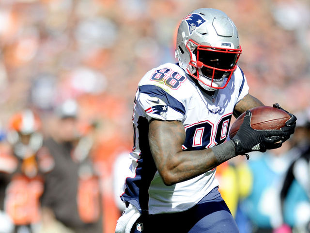 Report: Patriots' Bennett has torn rotator cuff