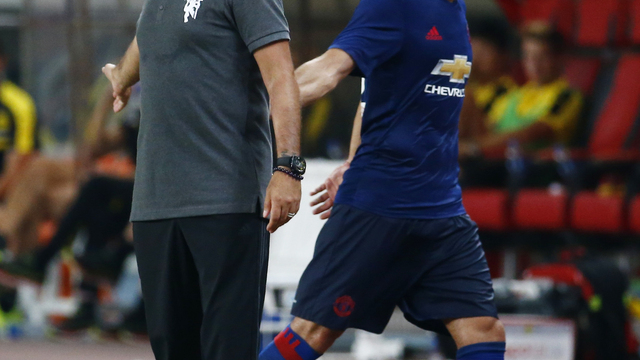 Mourinho will keep faith with struggling Mkhitaryan