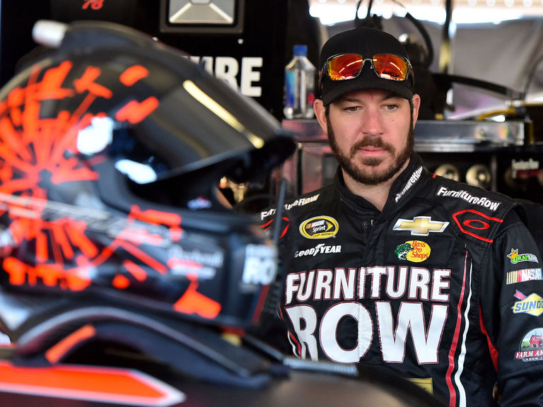 Truex bounces back from Chase elimination to win pole