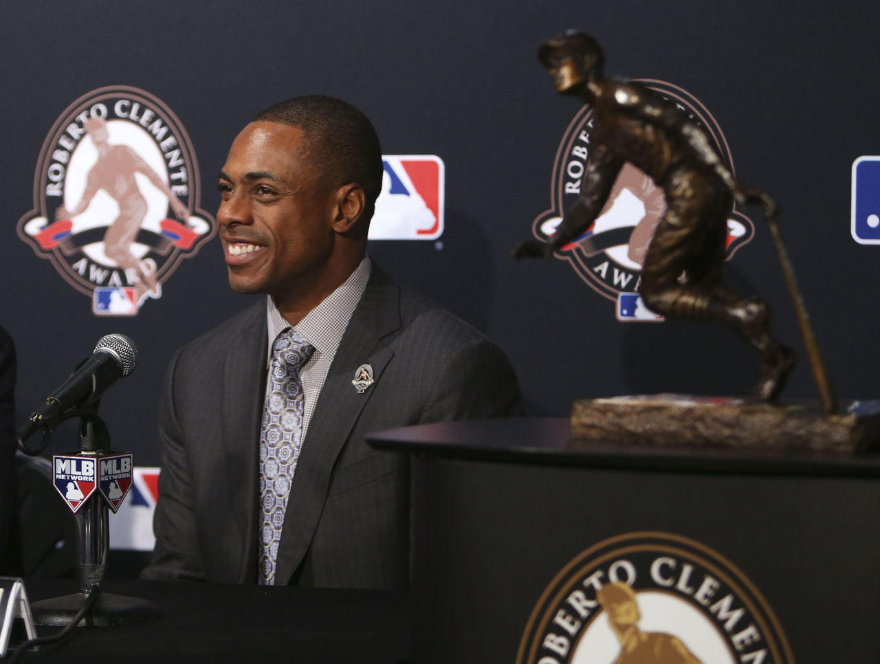 Curtis Granderson Wins Prestigious Roberto Clemente Award - UIC Athletics