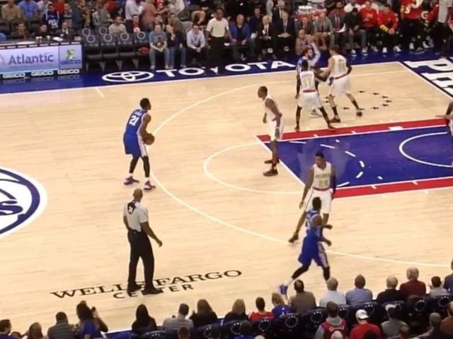 Embiid makes Howard pay for not respecting range