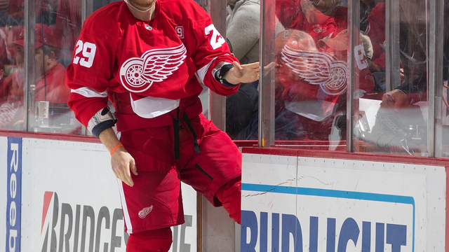 Red Wings trade Ott to Canadiens