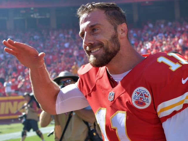 Alex Smith's wife calls out weatherman who thinks Nick Foles is better