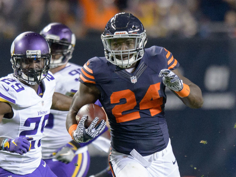 Howard, Cutler lead Bears to upset over Vikings | theScore.com