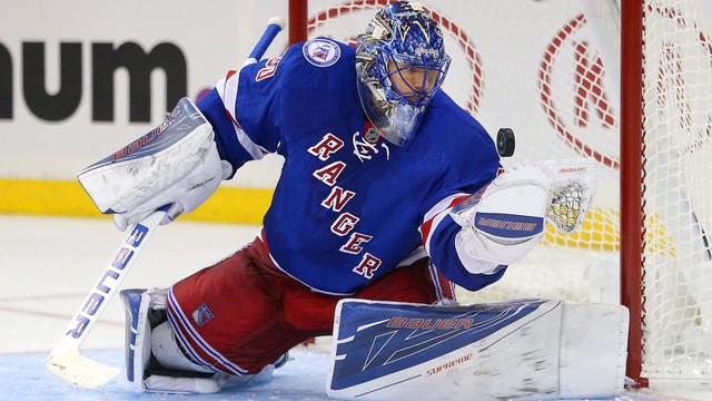 Lundqvist ties Hasek for 12th on all-time wins list