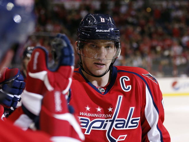 GIF: Ovechkin scores four, only strokes the ice