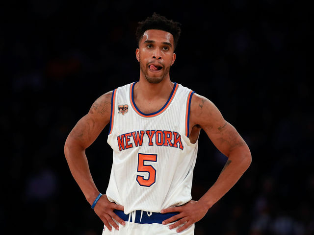 Knicks' Lee suffers sprained ankle vs. Timberwolves
