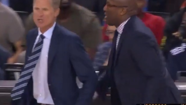 Steve Kerr goes off on referee after Curry no-call