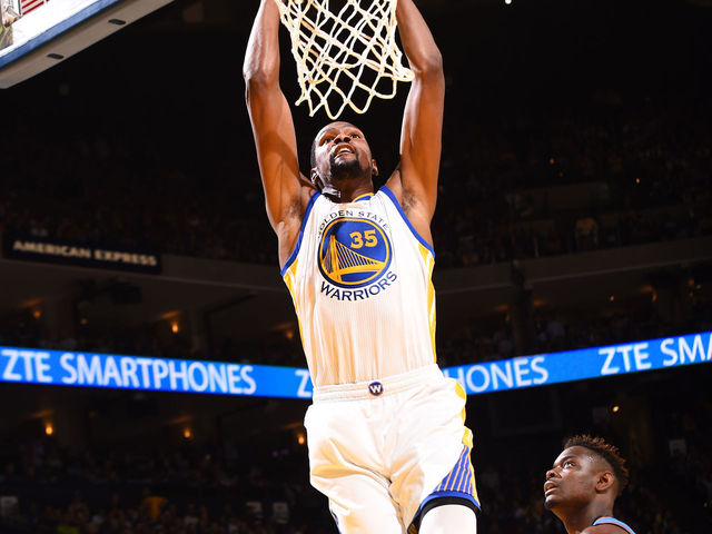 Watch: Durant beats all 5 OKC defenders for 1-handed jam