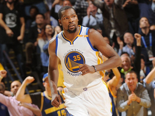 Watch: Thunder fans rain boos on KD during intros