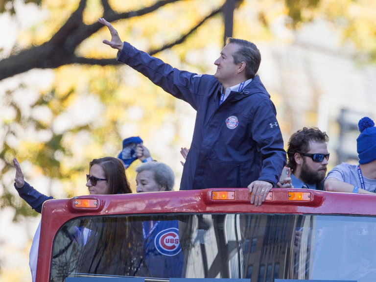 Cubs owner plans to reach out to Steve Bartman, hopes to provide 'closure'  