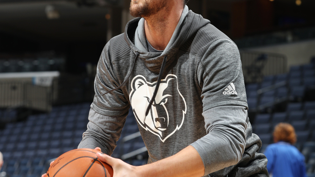 Grizzlies move Chandler Parsons to bench
