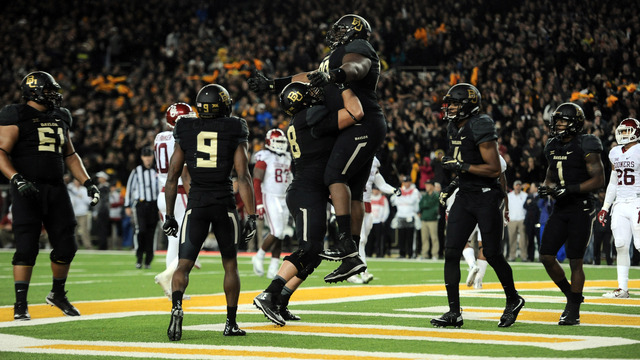 Baylor's Platt denies all-black uniforms are in support of Briles