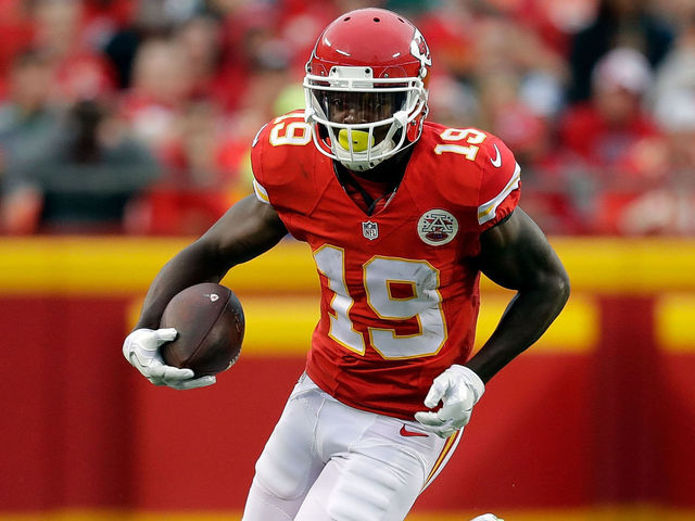 Chiefs release Maclin just 2 seasons into lucrative FA deal