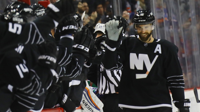 Andrew Ladd is finally on the board as an Islander