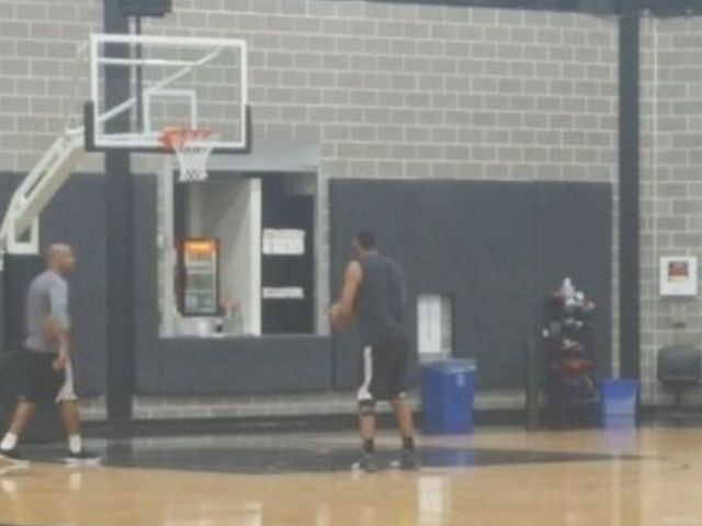 Retiree Duncan is last off San Antonio's practice floor